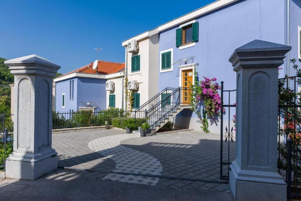 Trogir, Villa Salena, Residenz Ciovo Pearl, Slatine, Island Ciovo, Split Buitenkant foto